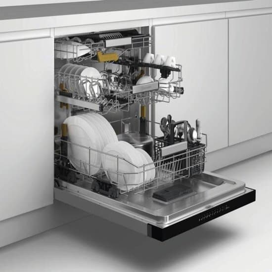 Bauknecht BKSV1 UBM Semi-ingebouwd 15 couverts
