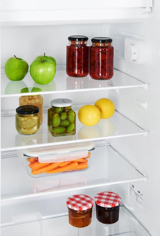 Beko BSSA210K4SN | Inbouw koelkast | 122 cm | Sleepdeur