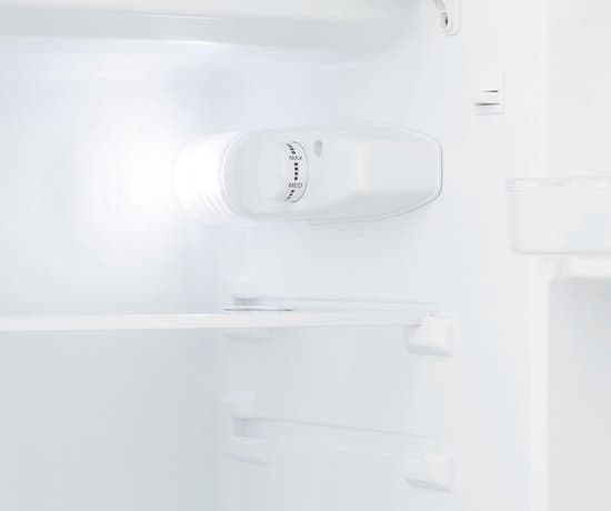 Tomado TRT4702W – Tafelmodel koelkast – 80 liter – Met vriesvak – Energielabel D – Wit