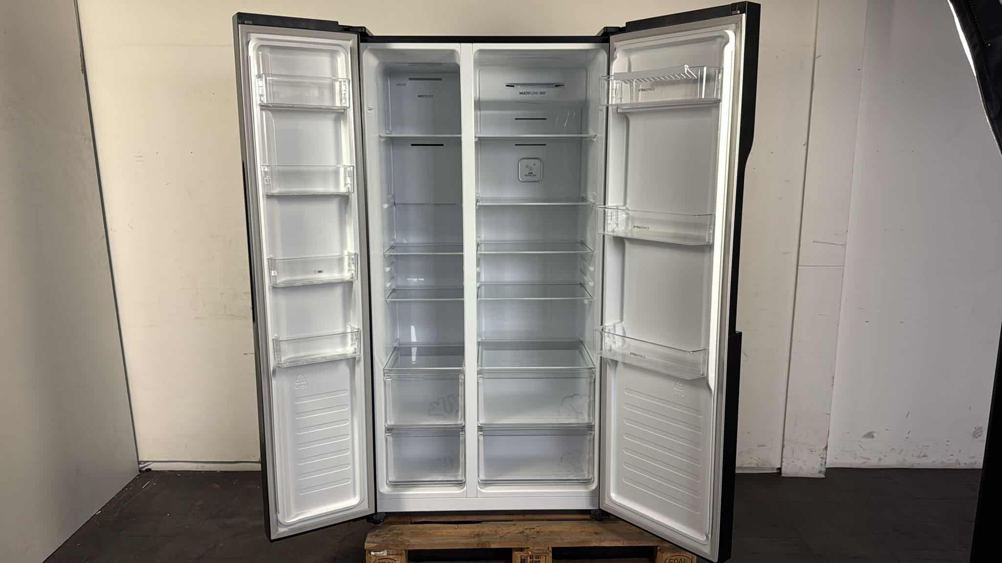 ETNA AKV578ZWA - Amerikaanse koelkast - No Frost - LED Display - Zwart - Afbeelding 3